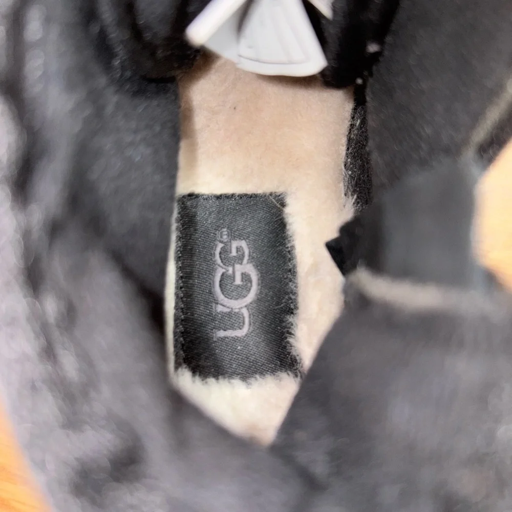 Ugg Winter Boots Kids Black Lace-Up Hiking Boots with Yellow Accent Laces